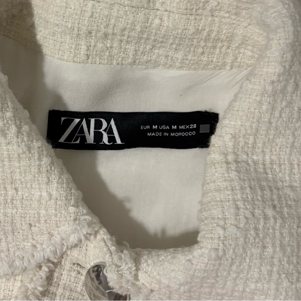 Zara White Tweed Cropped Cut Off Blazer Size Medium Preppy Business Casual - Picture 4 of 5